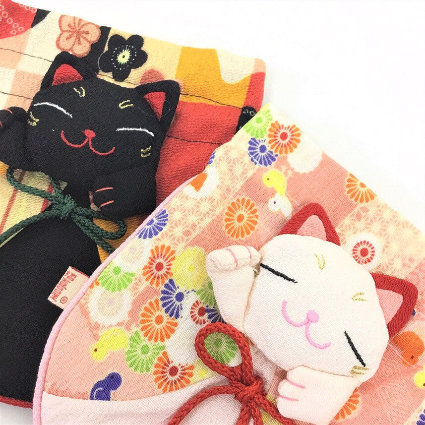 Beckoning cat Series Pouch